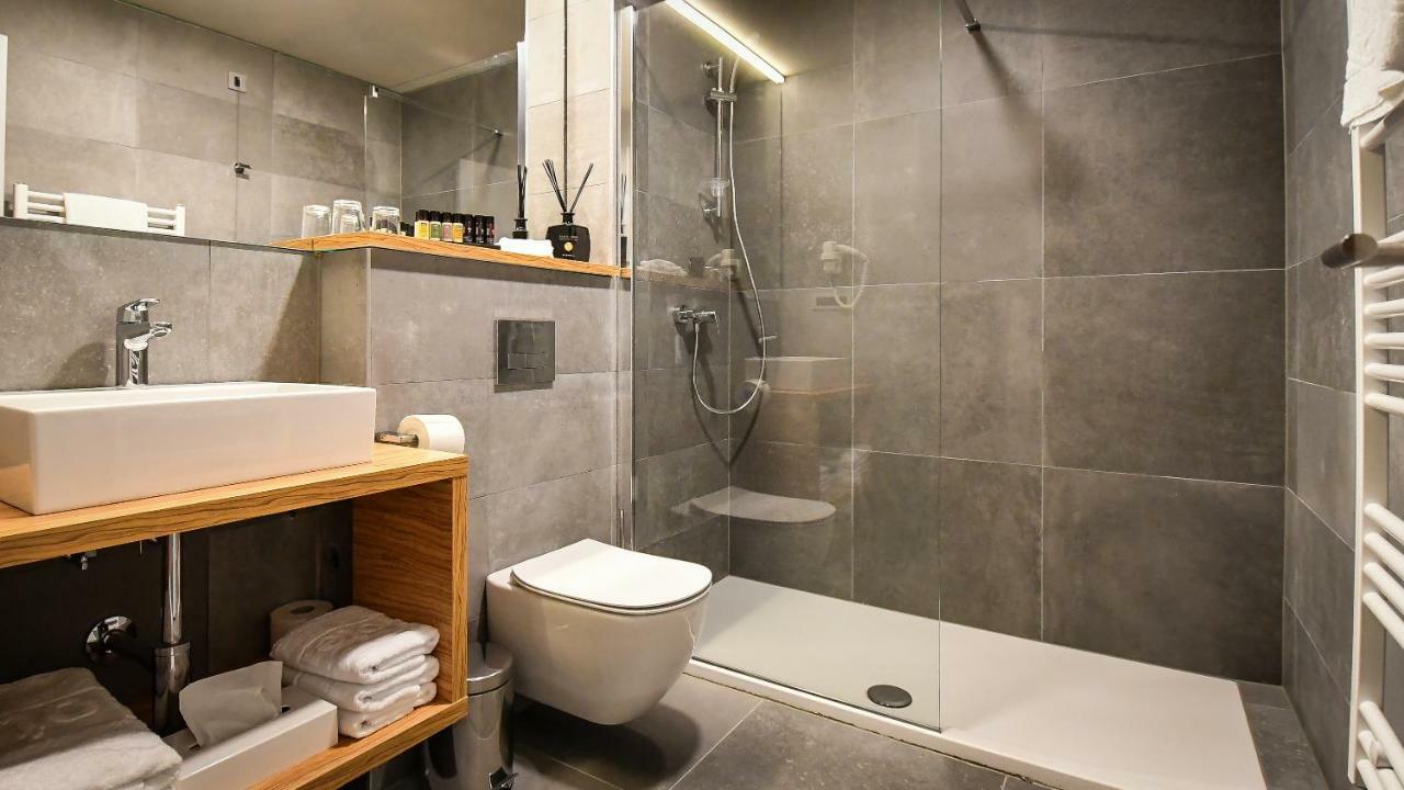Hotel Olea Novalja Ngoại thất bức ảnh