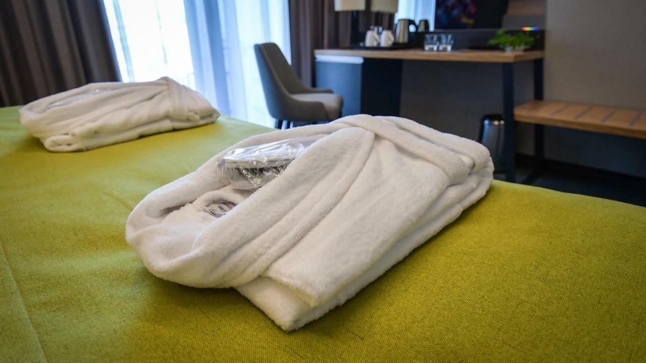 Hotel Olea Novalja Ngoại thất bức ảnh