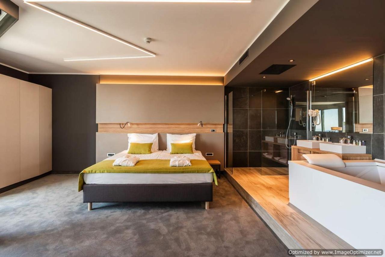 Hotel Olea Novalja Ngoại thất bức ảnh