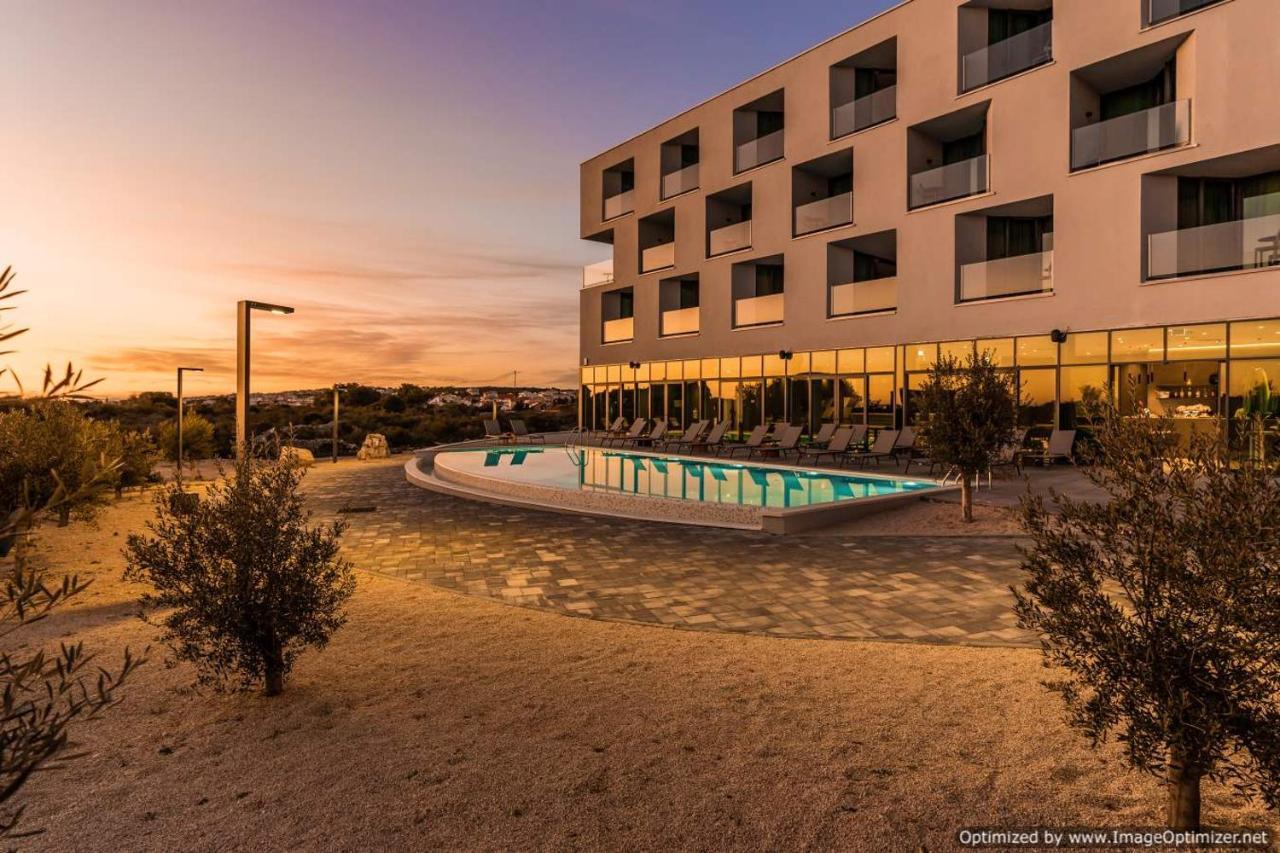 Hotel Olea Novalja Ngoại thất bức ảnh